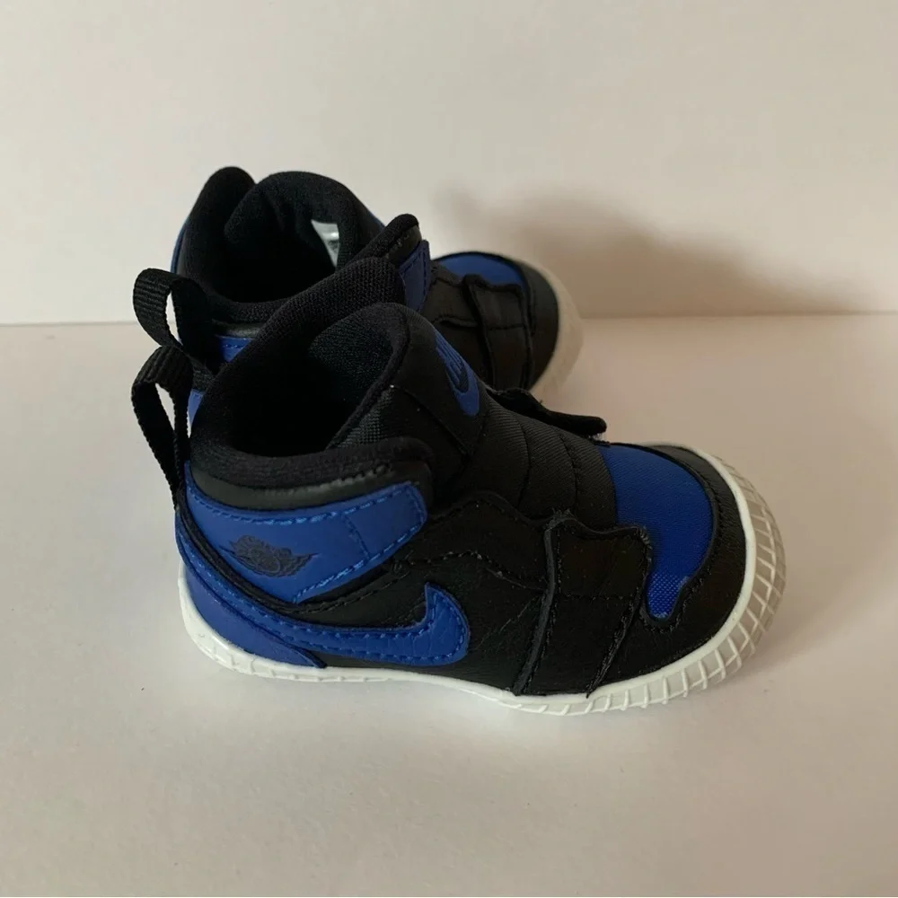 NIB. JORDAN Air Jordan Retro 1 Crib Booties